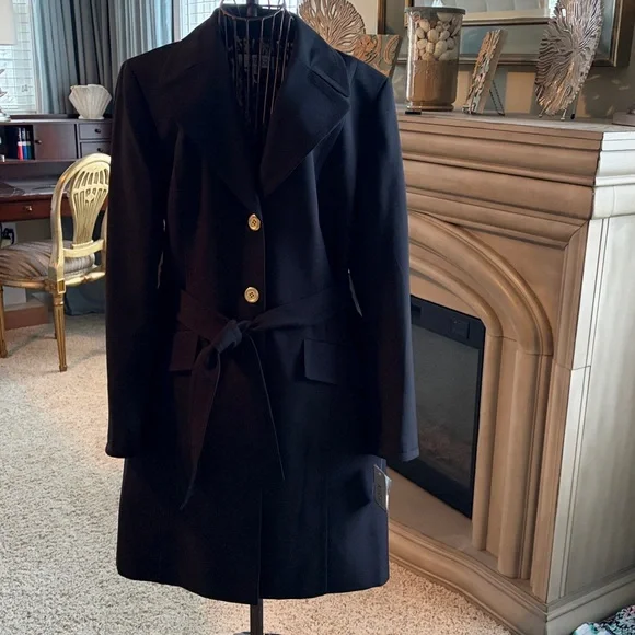 Kasper 2 Piece Classic Pant Suit - Picture 2 of 15